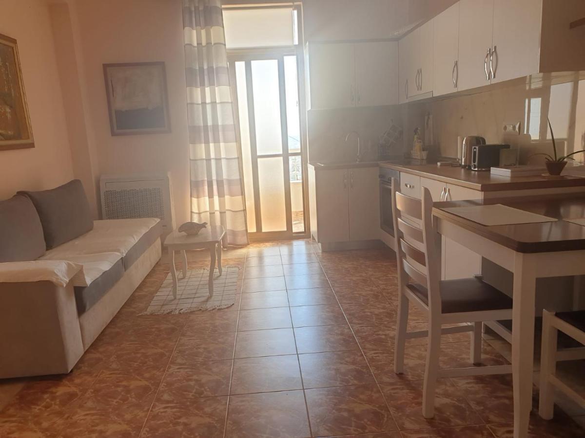 Jozi Kaiser Apartment 4 Durrës Esterno foto